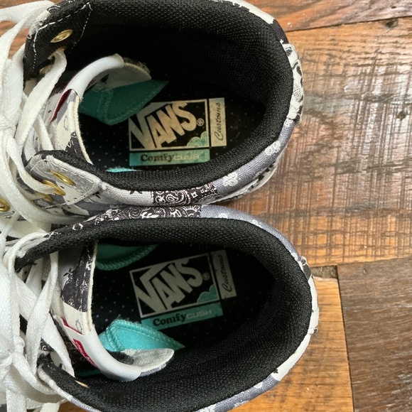 Vans Sk8-Hi Patchwork Bandana Skull High-Top Sneakers (Men’s 10.5 / Women’s  12) - Picture 8 of 11